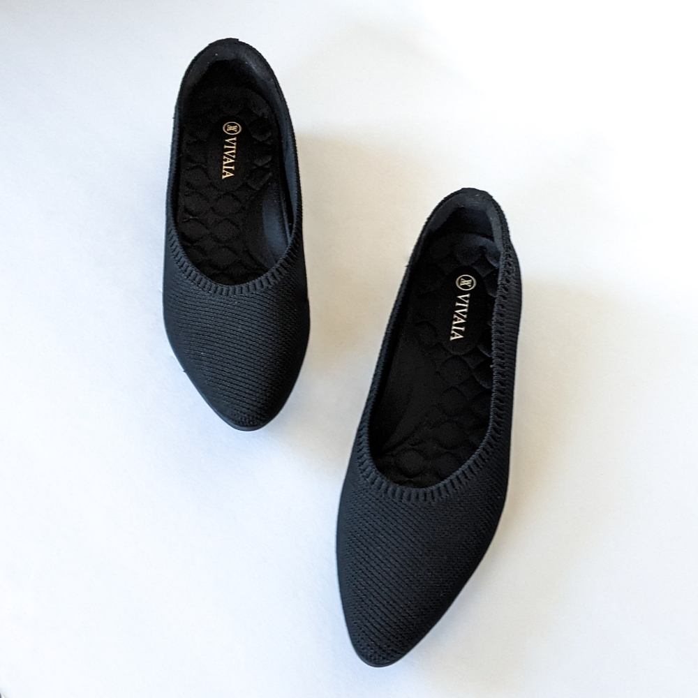 Vivaia Lightweight Pointed-Ballet Flats (Aria Walker)